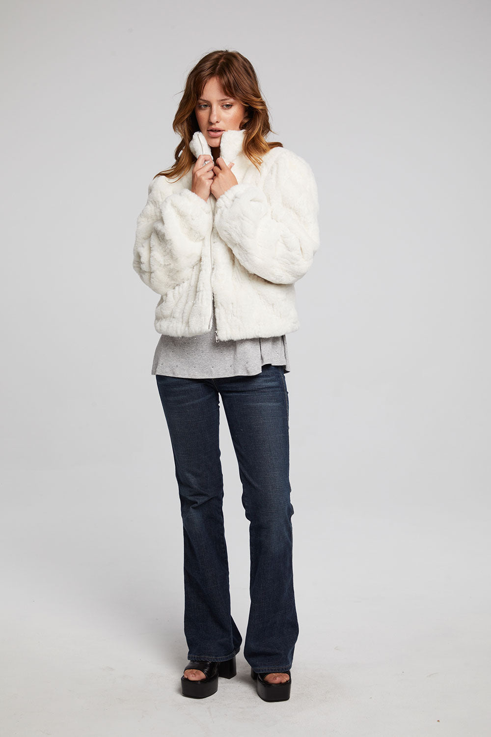 chaser-starry-white-faux-fur-jacket-08