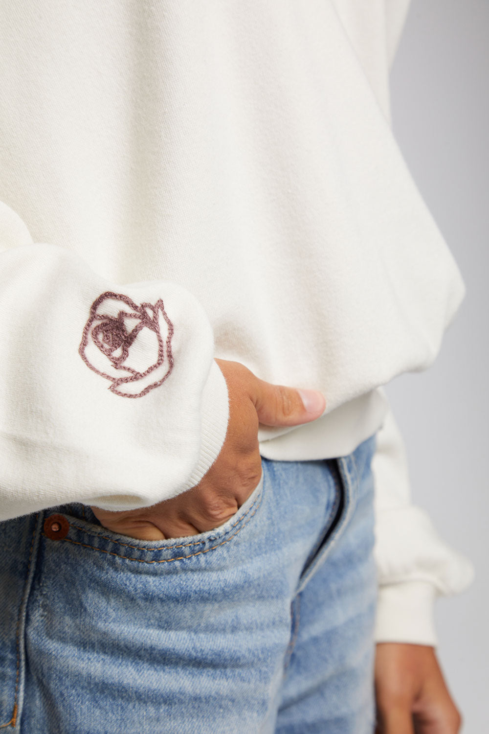 Chaser Embroidery Roses Pullover in Cream