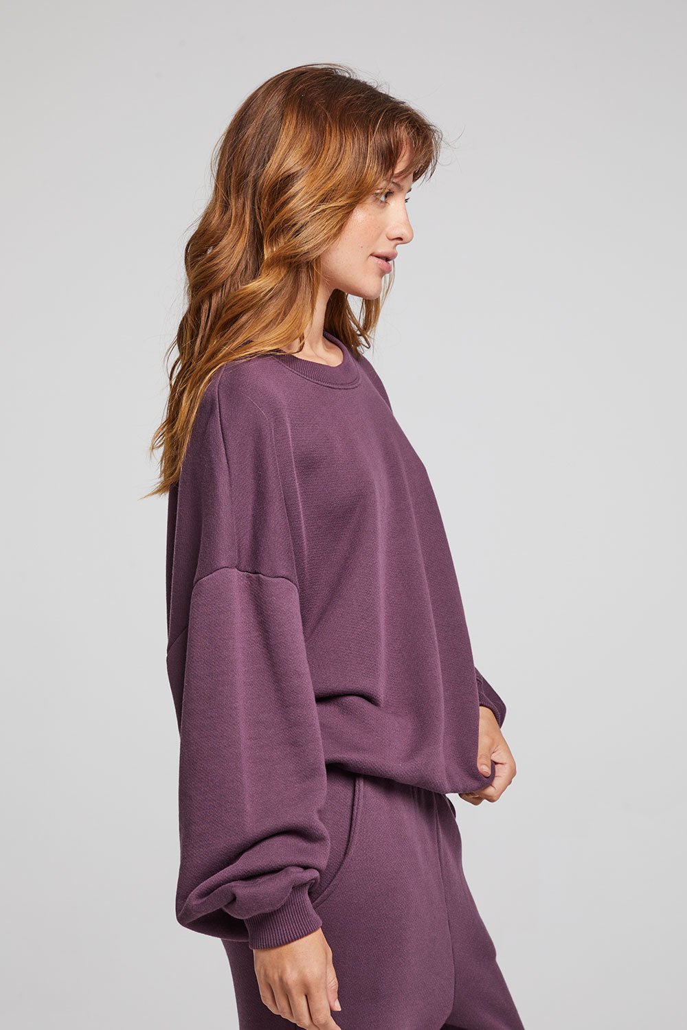 chaser-casbah-plum-pullover-02