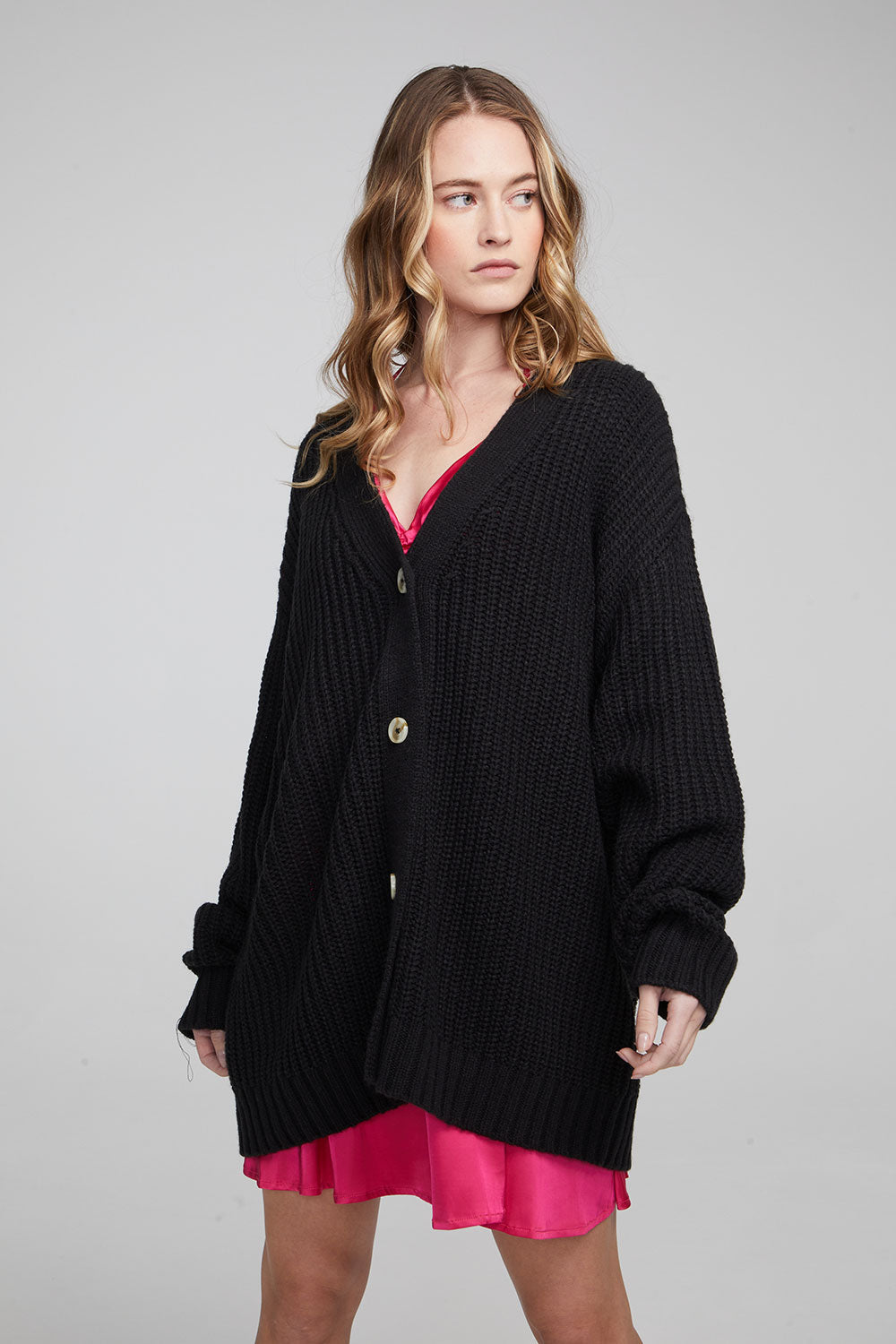 chaser-vibe-shadow-black-cardigan-side