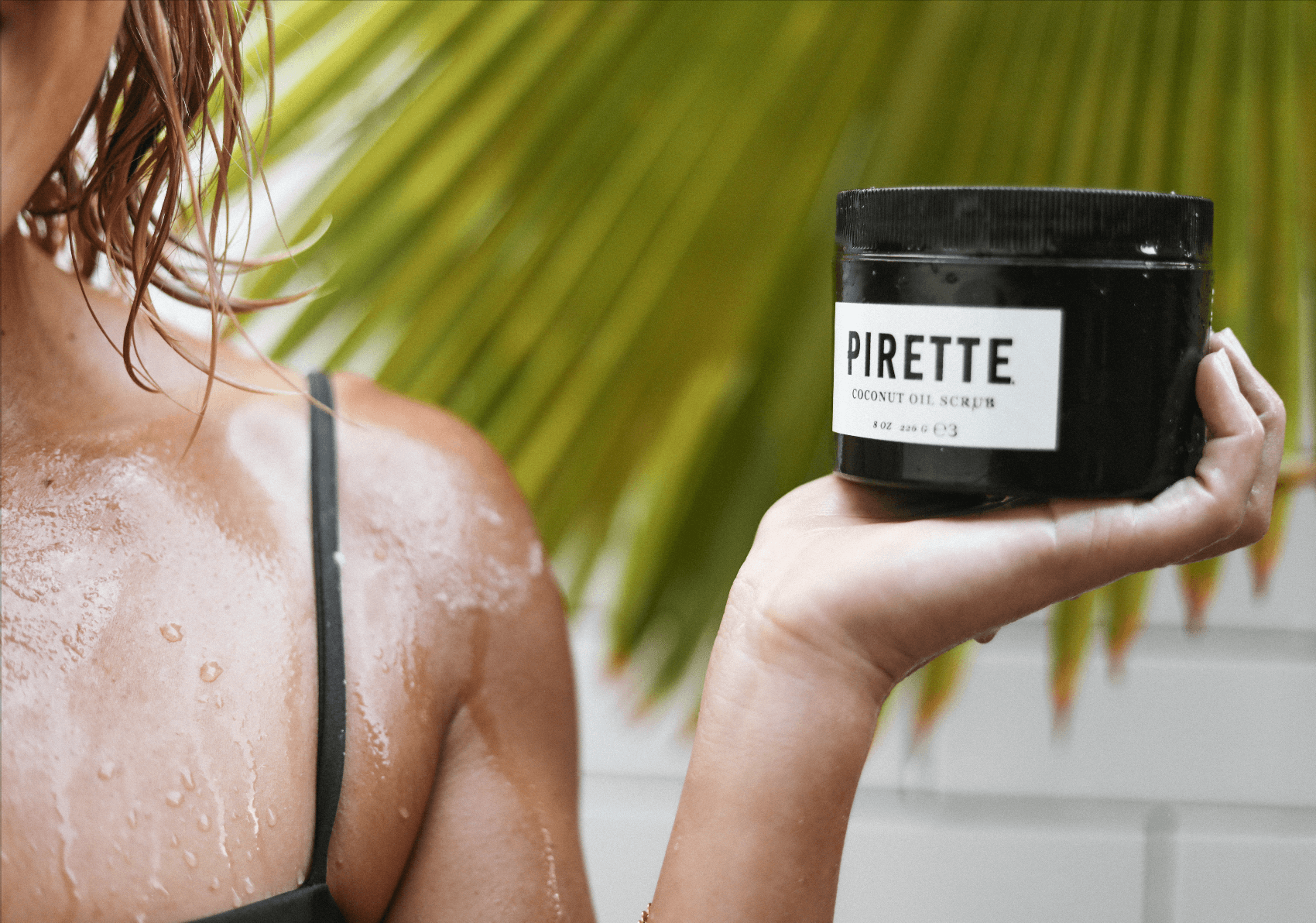 Pirette - Coconut Oil Scrub - Model