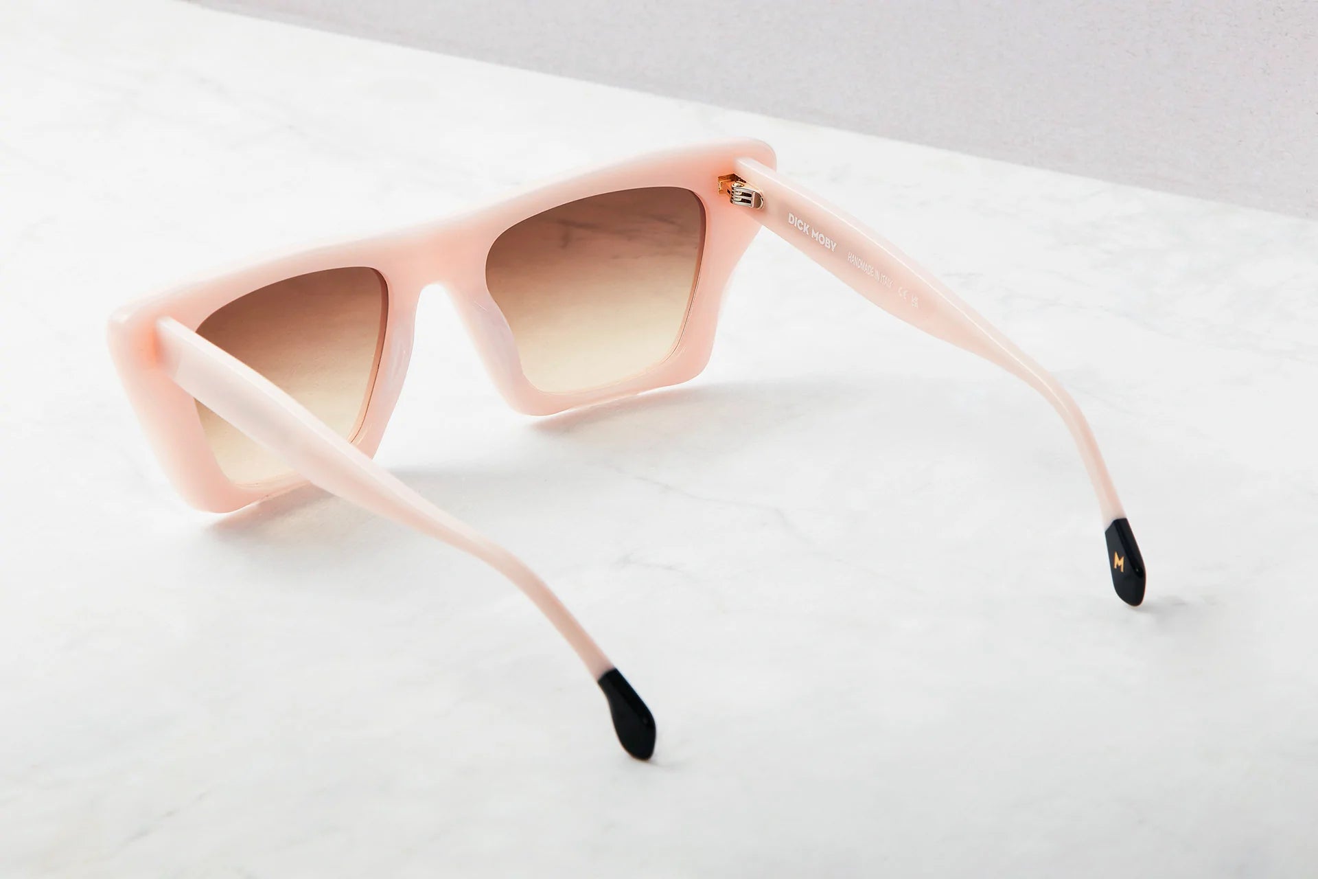 dick-moby-malaga-soft-pink-sunglasses-back
