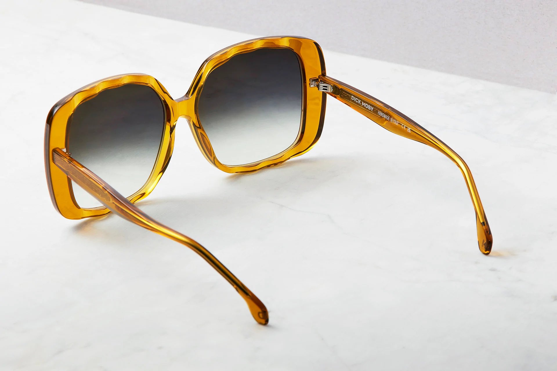 dick-moby-honolulu-orchre-yellow-sunglasses-back